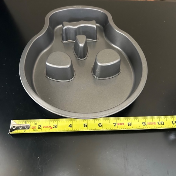 Wilton Halloween Skull Cake Pan. NWOT - Picture 4 of 6